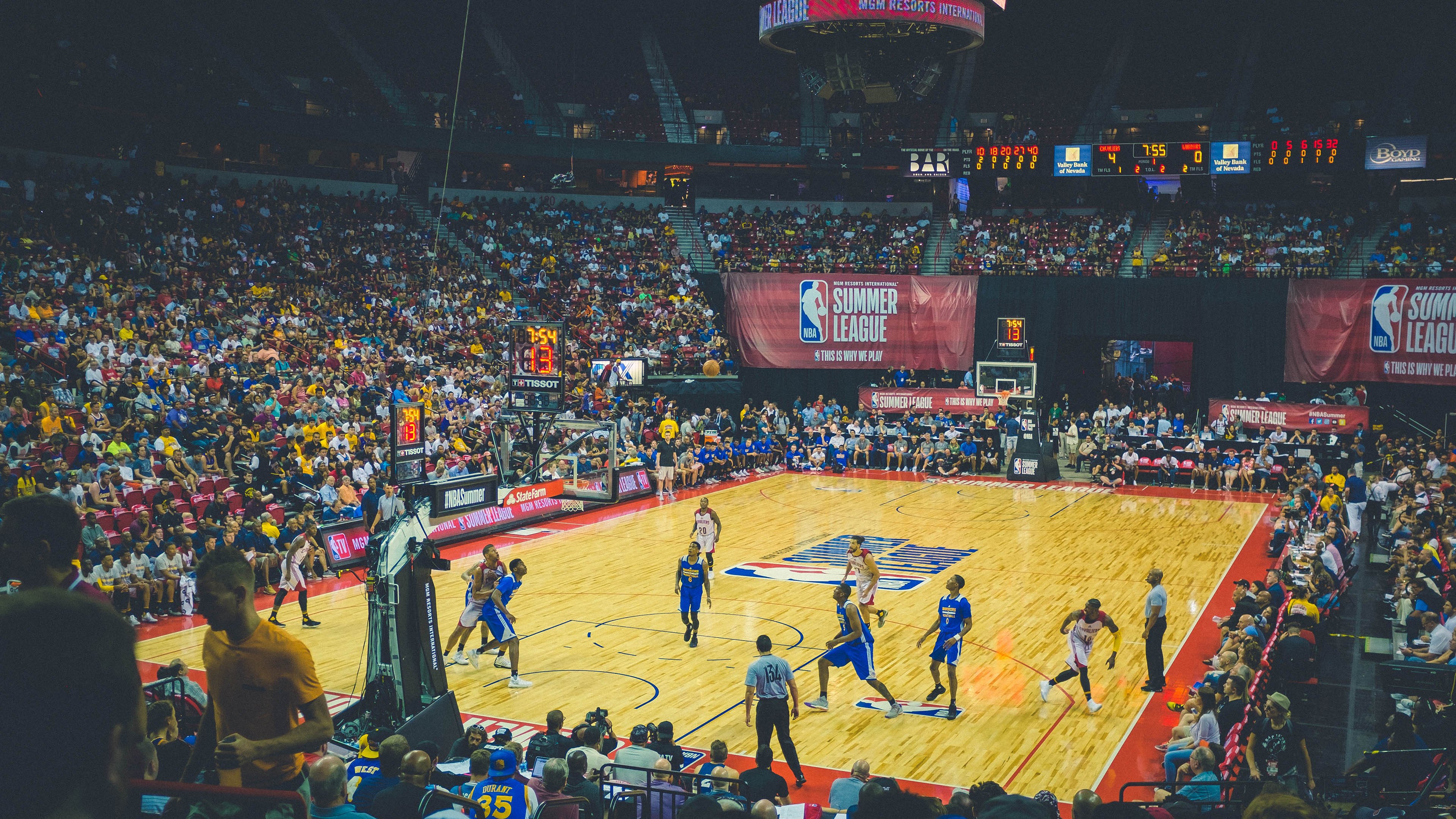 开云体育在线登入-《英雄联盟“世界预选”激烈展开，谁能突围而出？热血竞技背后的胜者之路》